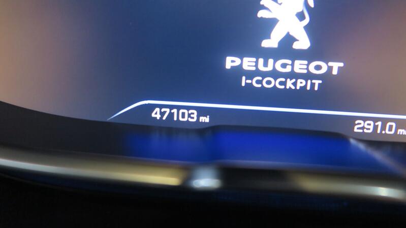 PEUGEOT 5008
