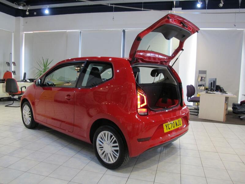 VOLKSWAGEN UP