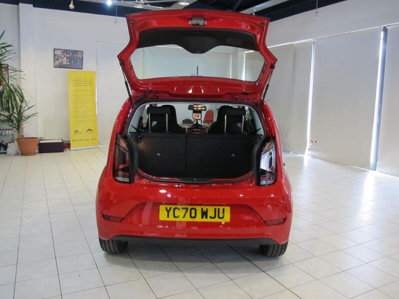 VOLKSWAGEN UP