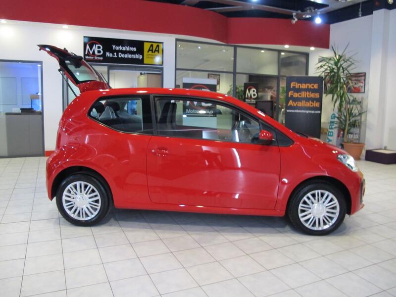 VOLKSWAGEN UP