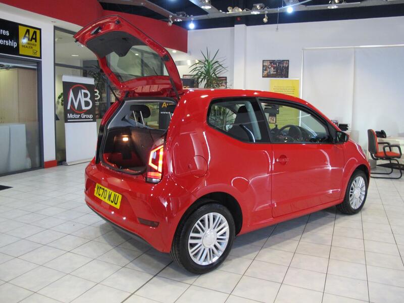VOLKSWAGEN UP