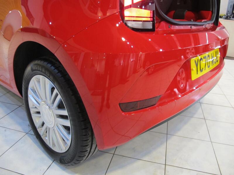 VOLKSWAGEN UP