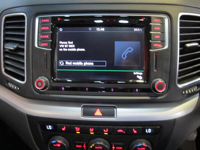 VOLKSWAGEN SHARAN