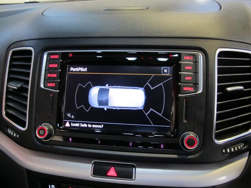 VOLKSWAGEN SHARAN