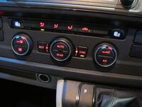VOLKSWAGEN TRANSPORTER SHUTTLE