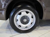 VOLKSWAGEN TRANSPORTER SHUTTLE