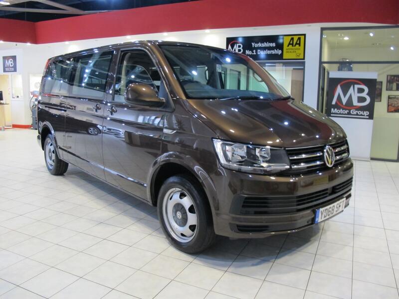 VOLKSWAGEN TRANSPORTER SHUTTLE
