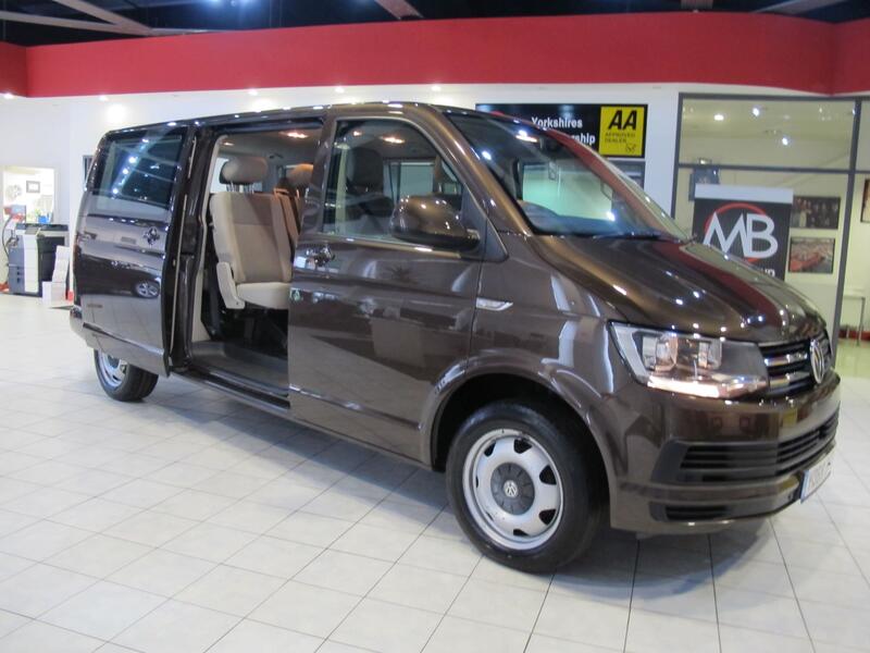 VOLKSWAGEN TRANSPORTER SHUTTLE