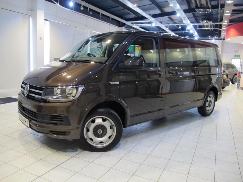 VOLKSWAGEN TRANSPORTER SHUTTLE