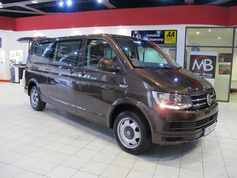 VOLKSWAGEN TRANSPORTER SHUTTLE