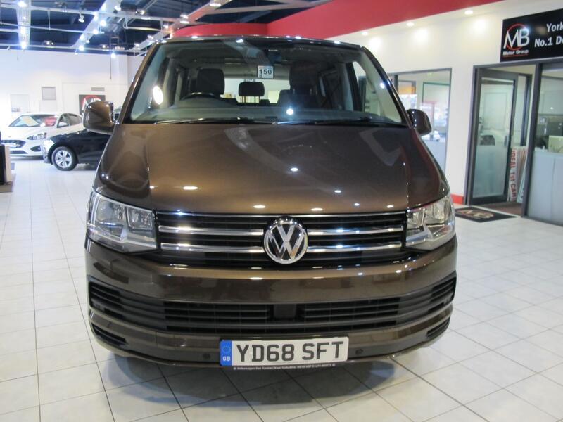 VOLKSWAGEN TRANSPORTER SHUTTLE