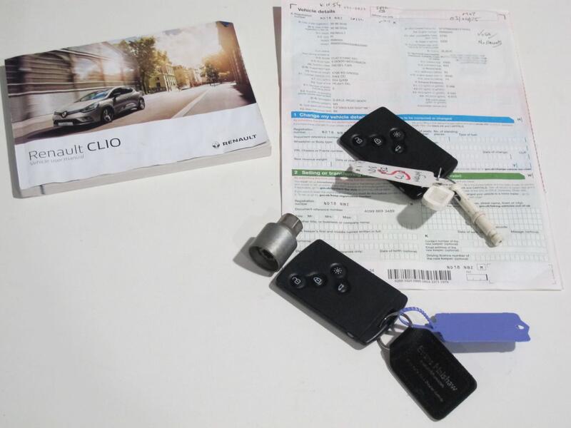 RENAULT CLIO