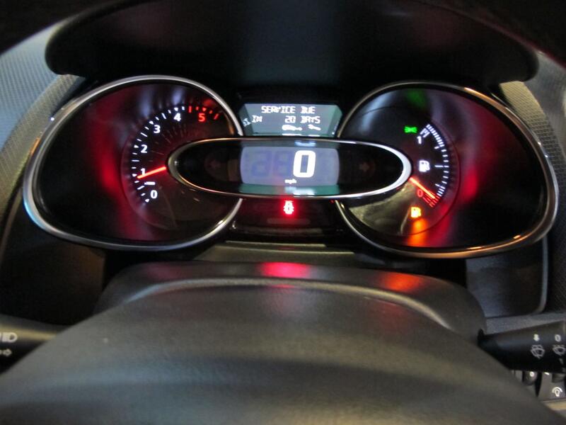 RENAULT CLIO