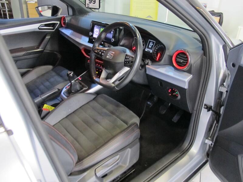 SEAT ARONA