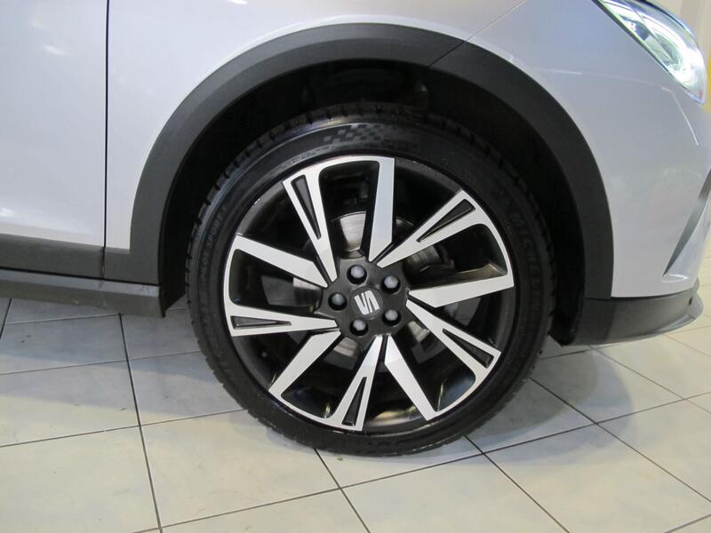 SEAT ARONA