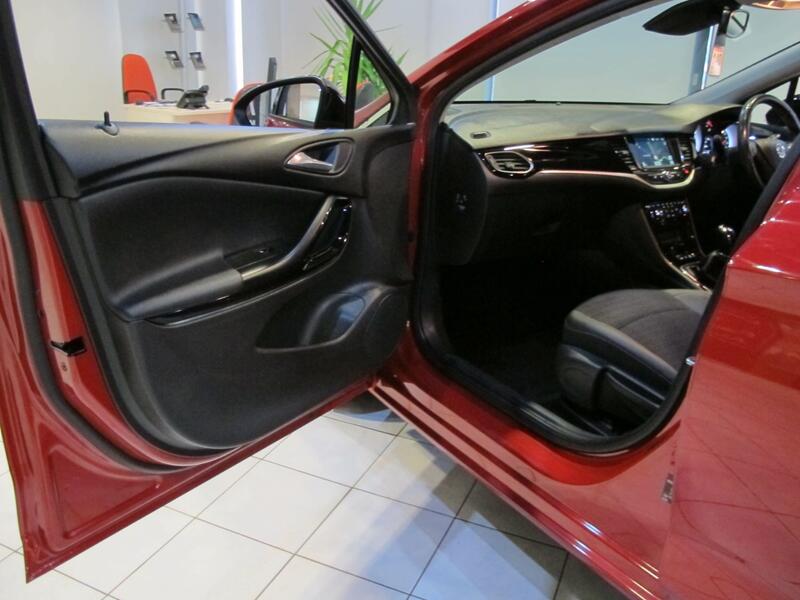 VAUXHALL ASTRA