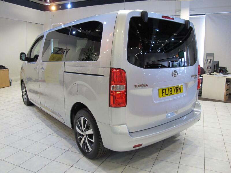 TOYOTA PROACE VERSO