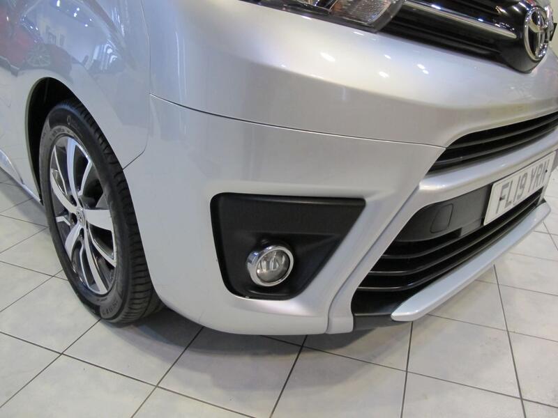 TOYOTA PROACE VERSO