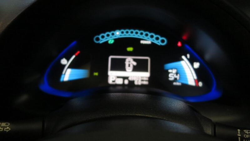 NISSAN LEAF