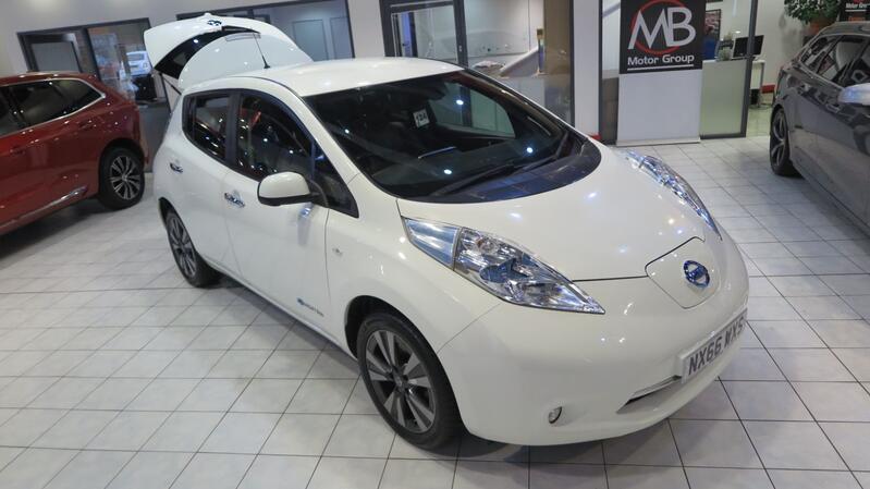 NISSAN LEAF