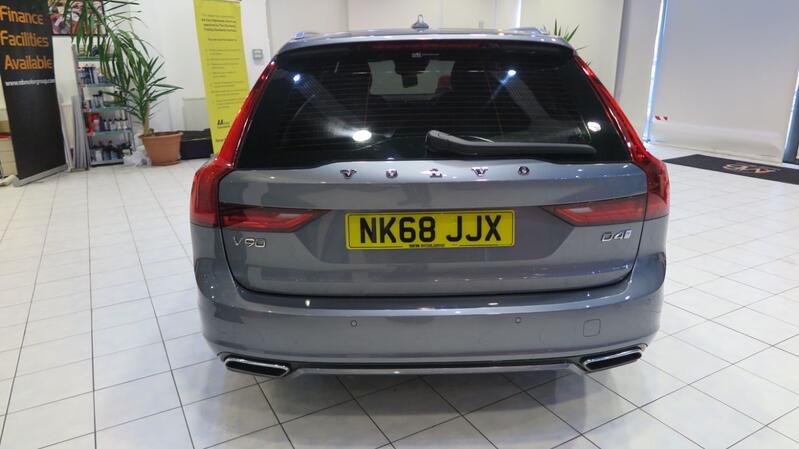 VOLVO V90