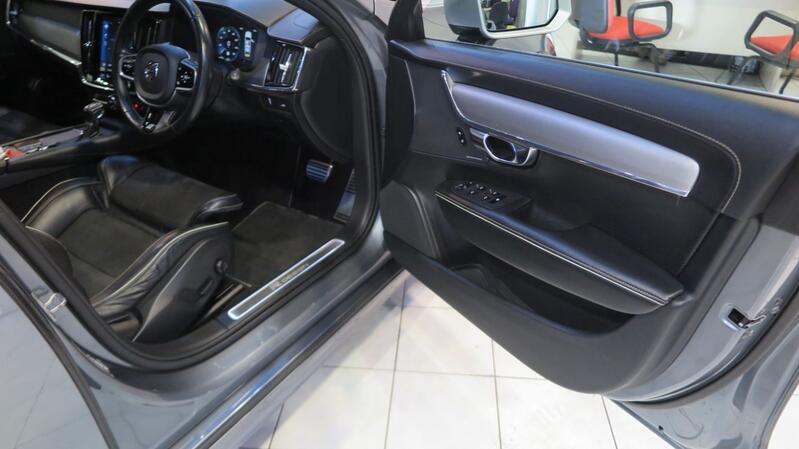 VOLVO V90