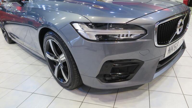 VOLVO V90