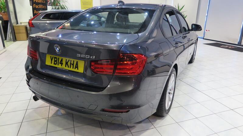 BMW 3 SERIES