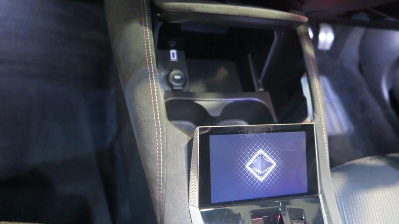 DS AUTOMOBILES DS 4