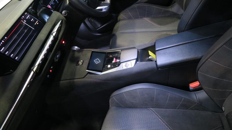 DS AUTOMOBILES DS 4