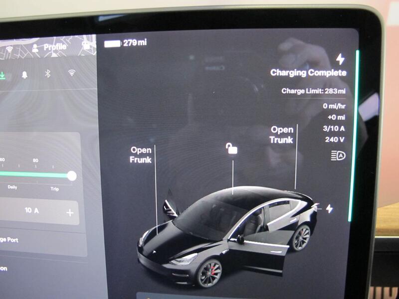 TESLA MODEL 3