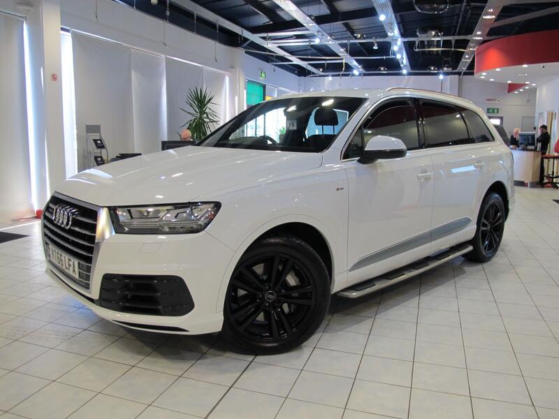 AUDI Q7