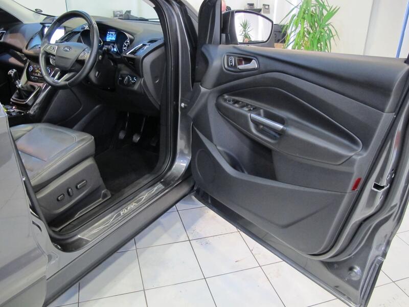 FORD KUGA