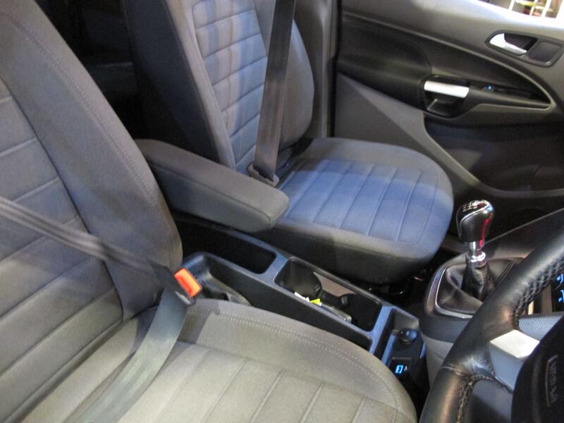 FORD GRAND TOURNEO CONNECT