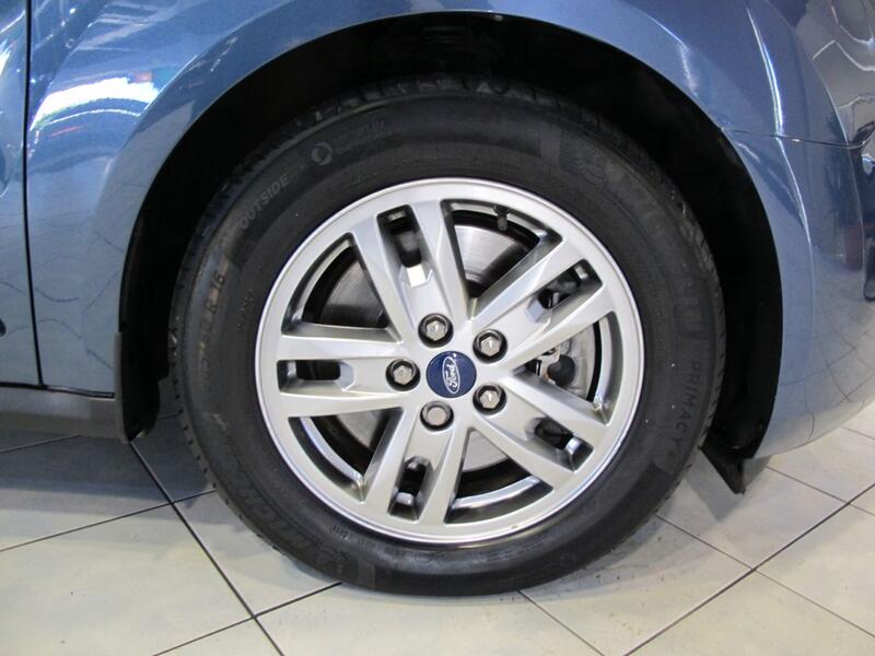 FORD GRAND TOURNEO CONNECT