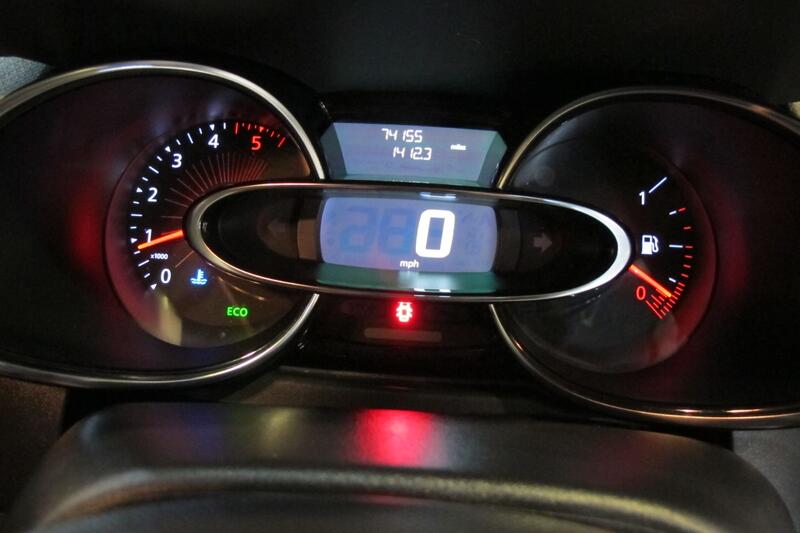 RENAULT CLIO