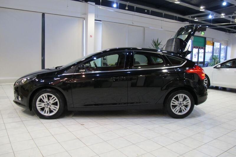 FORD FOCUS