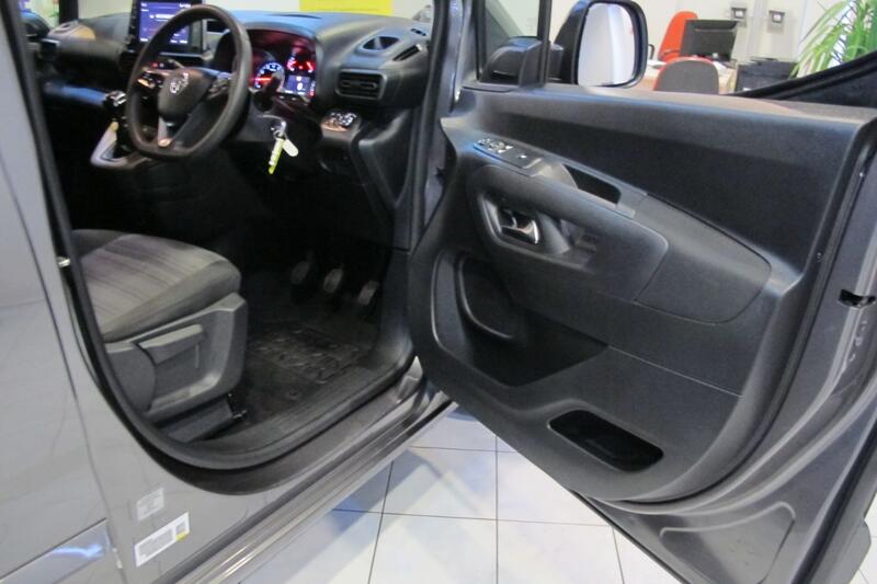 VAUXHALL COMBO LIFE