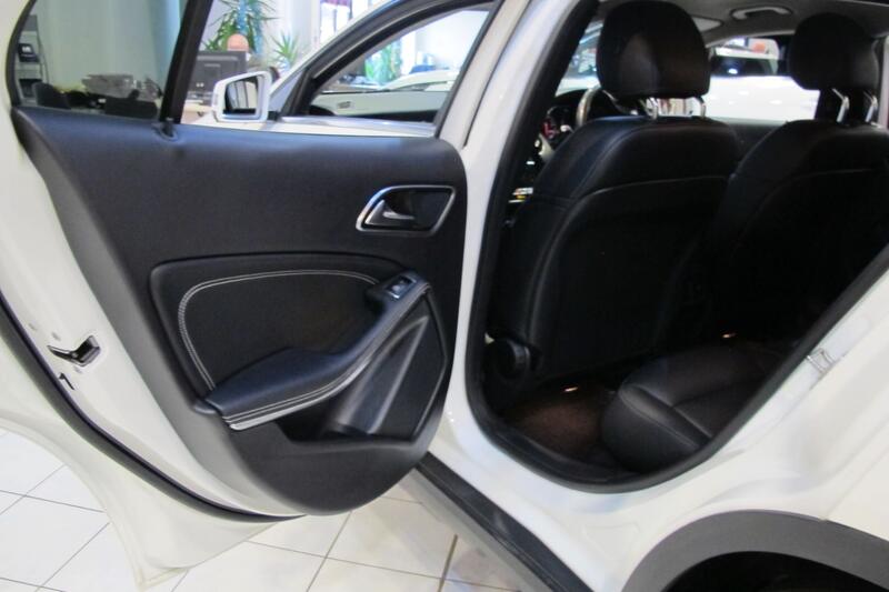 MERCEDES-BENZ GLA CLASS