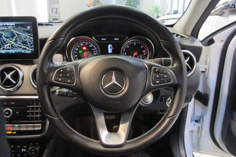 MERCEDES-BENZ GLA CLASS