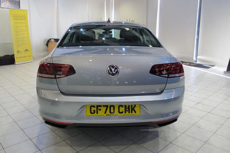 VOLKSWAGEN PASSAT