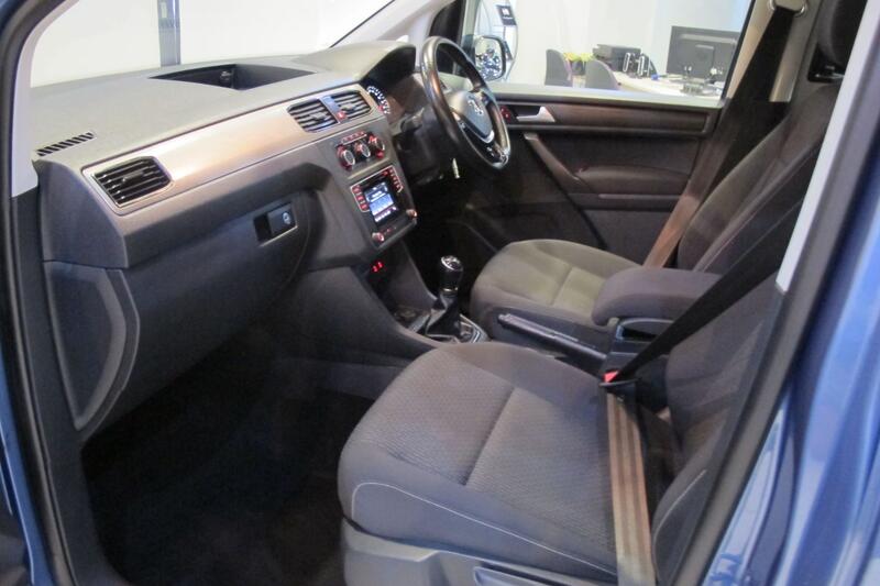 VOLKSWAGEN CADDY MAXI LIFE