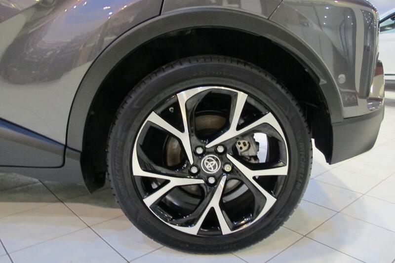 TOYOTA C-HR
