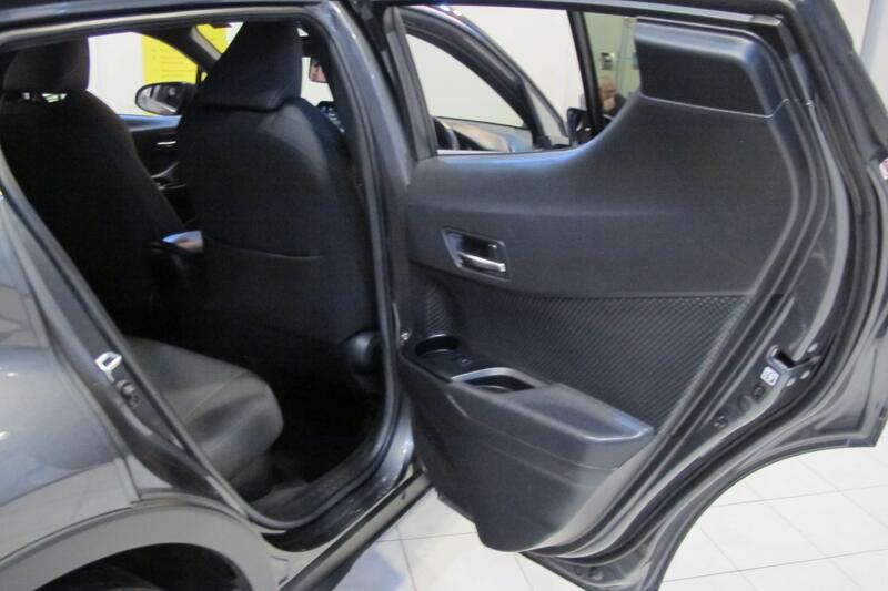 TOYOTA C-HR
