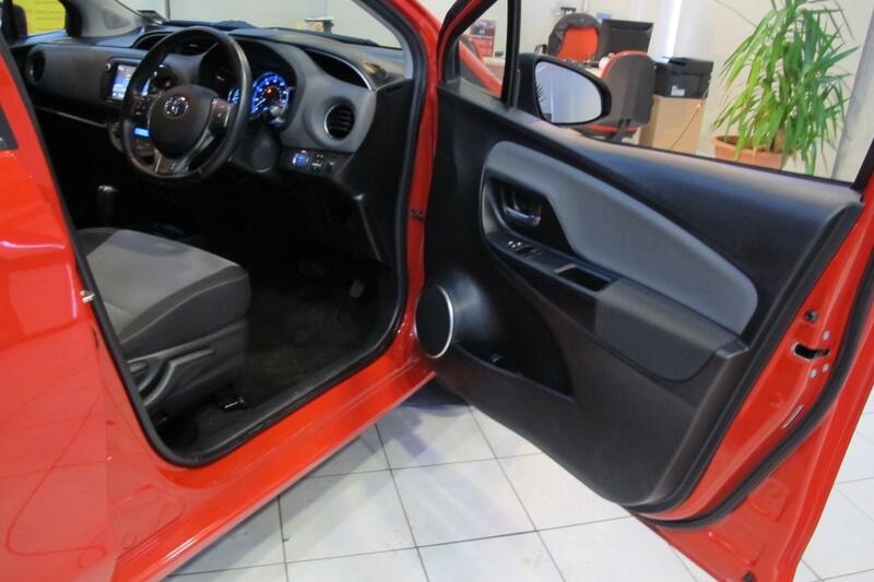 TOYOTA YARIS