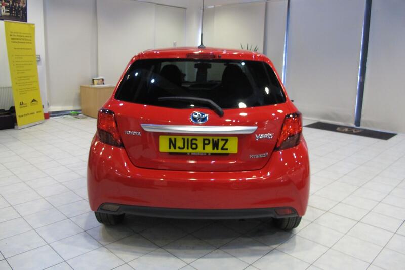 TOYOTA YARIS