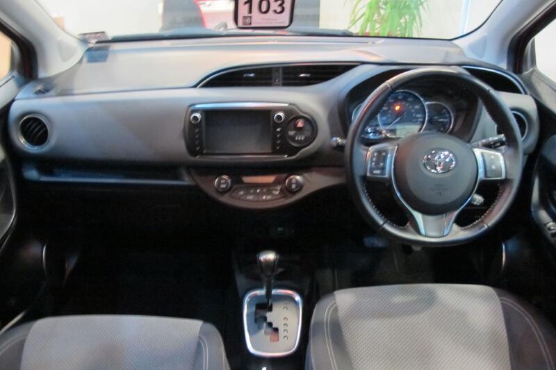 TOYOTA YARIS