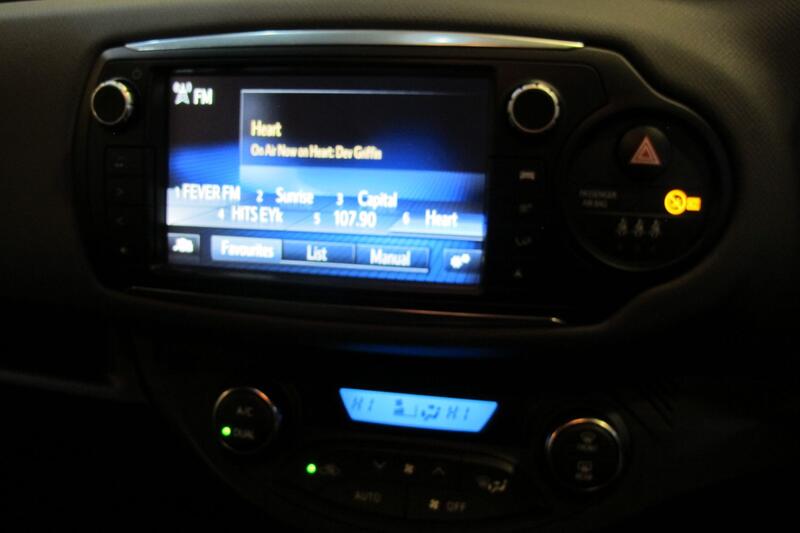 TOYOTA YARIS