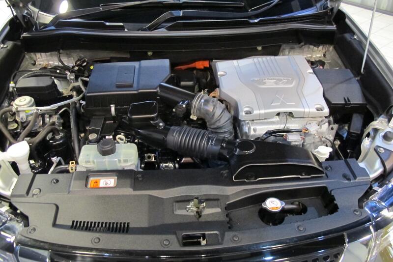 MITSUBISHI OUTLANDER