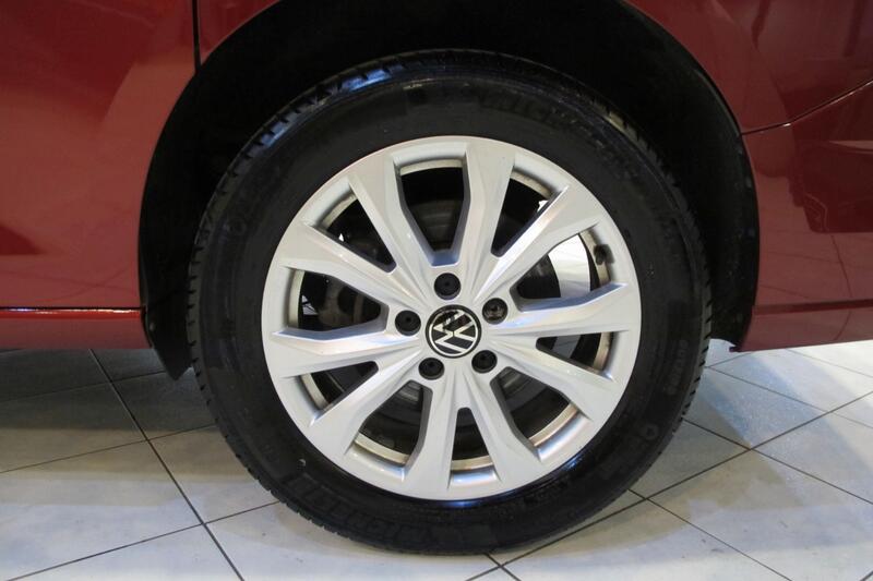 VOLKSWAGEN CADDY MAXI LIFE